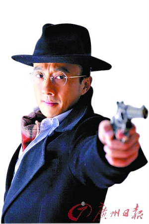 在电视剧版《永不消逝的电波》中,李侠还有部分枪战镜头.