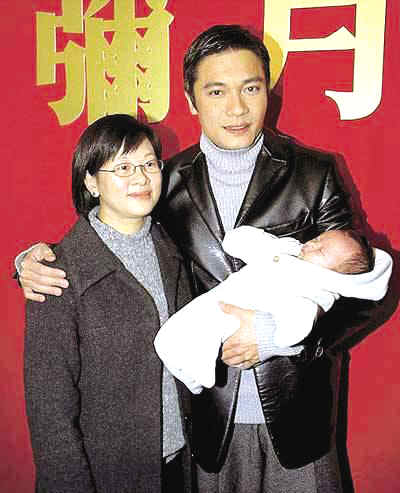 罗嘉良做客《静距离》否认与宣萱绯闻(附图)