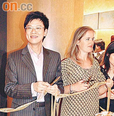 陈志云留住蔡少芬否认对方八百万跳槽亚视