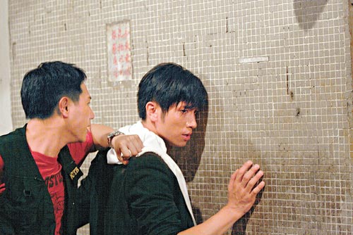 新剧《学警狙击》杀青 吴卓羲忘我险酿火灾(图)