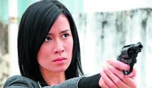 演过第2部《法证先锋》的佘诗曼痛失与黎耀祥合作的机会