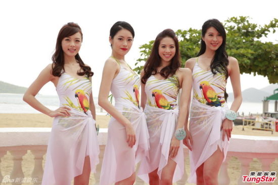 港姐保守泳装亮相 80年代集体回忆?