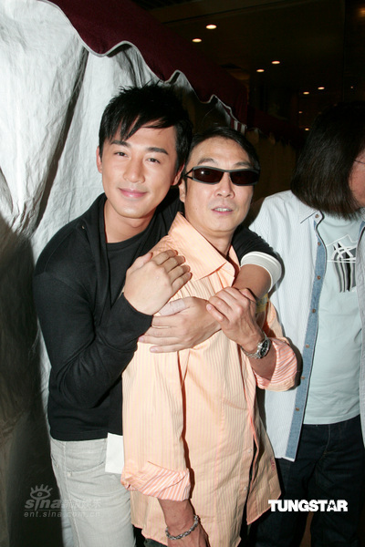 组图:《岁月风云》剧组香港举行迎中秋活动_影音娱乐_新浪网