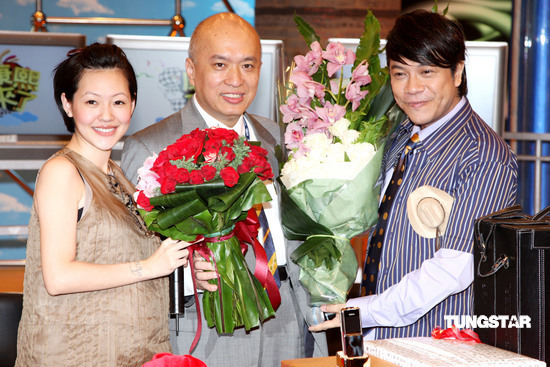 组图:小S产期将至不堪重荷 暂别《康熙来了》