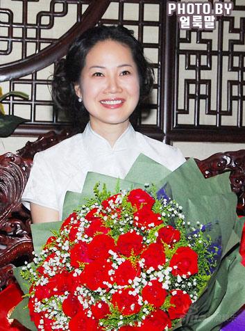 梁美京走出经纪纠纷困扰拍新剧《王和我》(图)