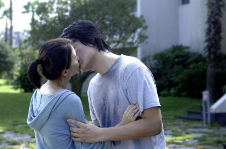 韩剧《冬季鸟》将播 男女主演吻戏公开(附图)