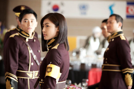 河智苑李胜基《king2hearts》军装剧照公开(图)