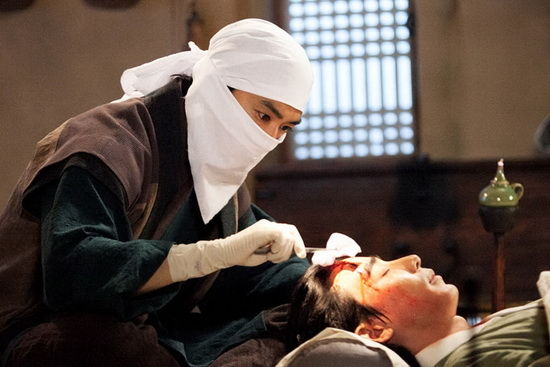 jin(韩版《仁医)继续热播,剧中英雄陈赫(宋承宪(微博)饰)表现亮眼