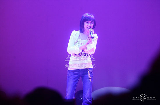 组图:张娜拉白智英出席动画《洪吉童》记者会