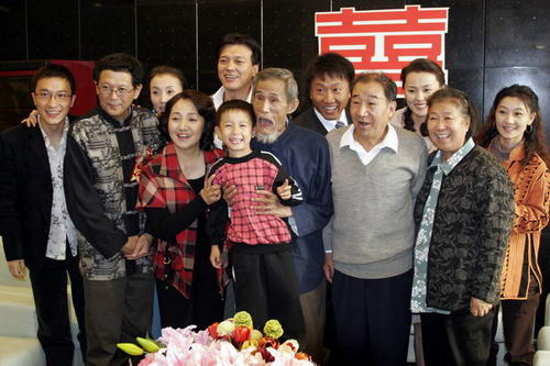 《暗宅之谜》书写真实的荒诞(组图)