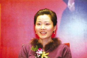 《明德绣庄》即将热播何赛飞猛夸李安(图)