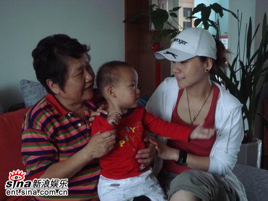 何琳剧中即将做妈妈 回家探亲顺带实战练习【图】