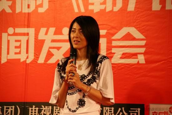 《朝九晚无》开机 林文龙曾黎演绎都市职场【图】