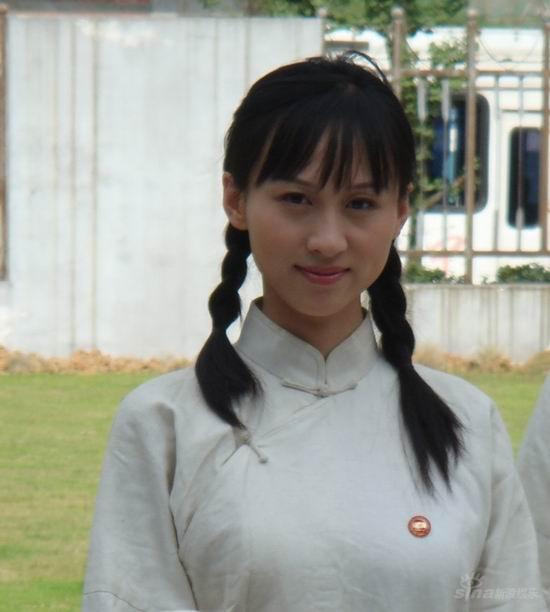 练束梅舞台开心秀演技