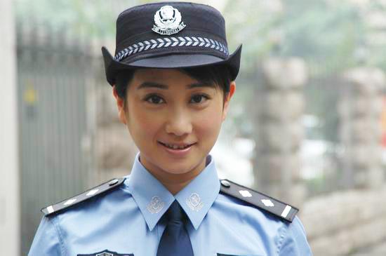 李颖：告别“野蛮媳妇”摇身变“警花”(附图)