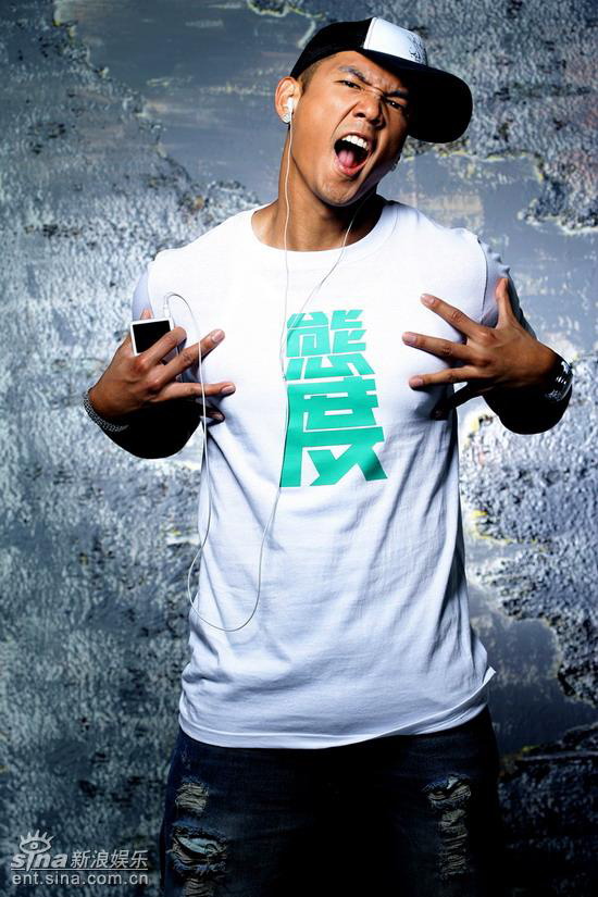 黑人《青年汇》曝国外搭讪美女英文不好被嘲笑