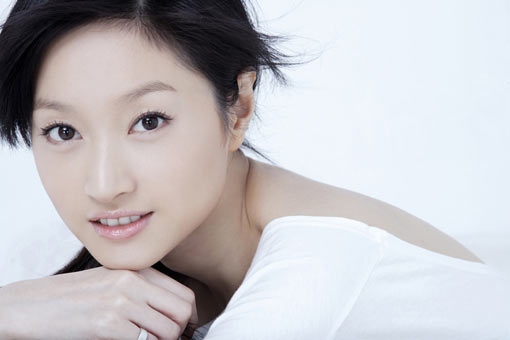 《子弹》临近杀青沈佳妮首度“裸妆”出镜(图)