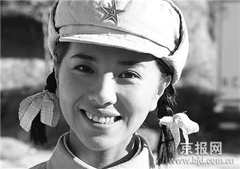 《走天山的女人》热播 王彤军装嫁衣一起穿(图