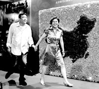 《荣归》卫视首轮播出 央视送祝福李少红洒泪