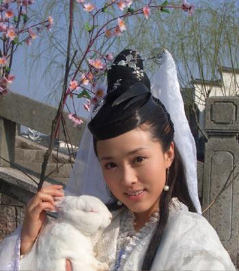 颜丹晨主演《精卫填海》《宝莲灯》同时热播