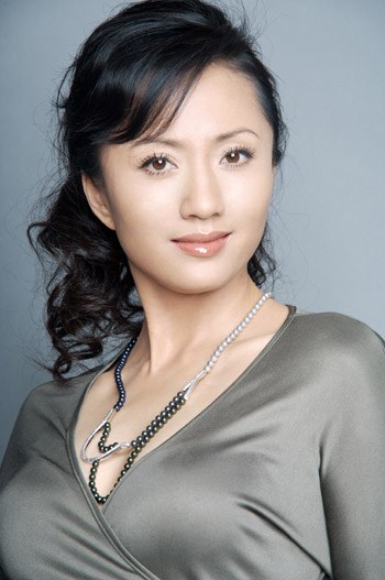 《食人鱼事件》重庆热播陆玲身陷恐怖事件(图)