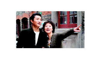 《双面胶》大结局上演 三作女恶斗北方老太(图