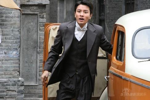 《生死桥》杀青贾乃亮入戏太深难自拔(组图)