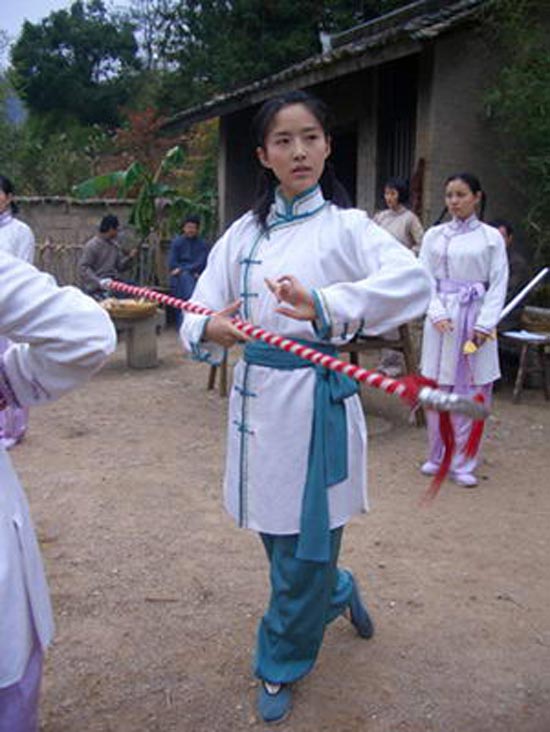 颜丹晨:多部戏热播 成今夏最热红人(图)