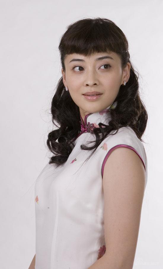 《舞台姐妹》在沪首播梅婷为该剧废寝忘食(图)