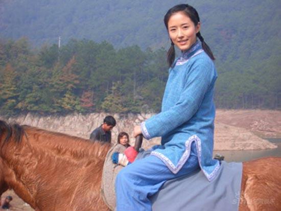 颜丹晨好戏连台《女子戏班》即将亮相央视(图