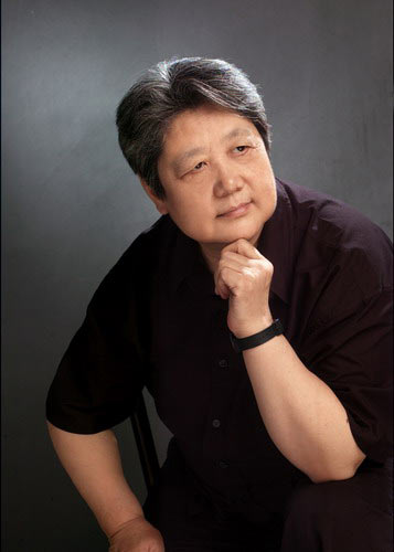 新三国导演阎建钢与老师曹其敬同改编《典妻》