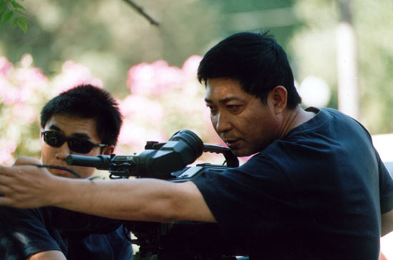 新三国导演阎建钢与老师曹其敬同改编《典妻》