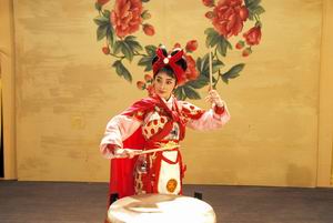 《舞台姐妹》梅婷戏装柔雅热播掀越剧风潮(图)