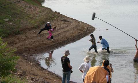 孙逊《天堂》勇救秦海璐 激情戏要求精益求精