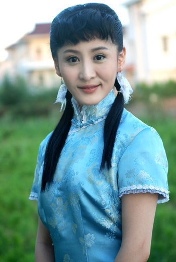 史雨霏加盟电视剧《风月》与胡可再度争“夫”