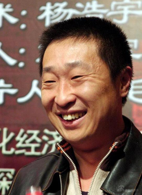 资料图片:喜耕田的故事主演林永健-电视指南