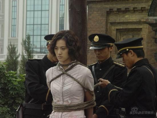 《夜幕》杀青在即隋俊波被捕英气不减(附图)