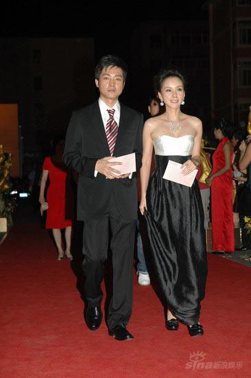 吴军何琳出席飞天奖“麻辣夫妻”携手亮相(图)