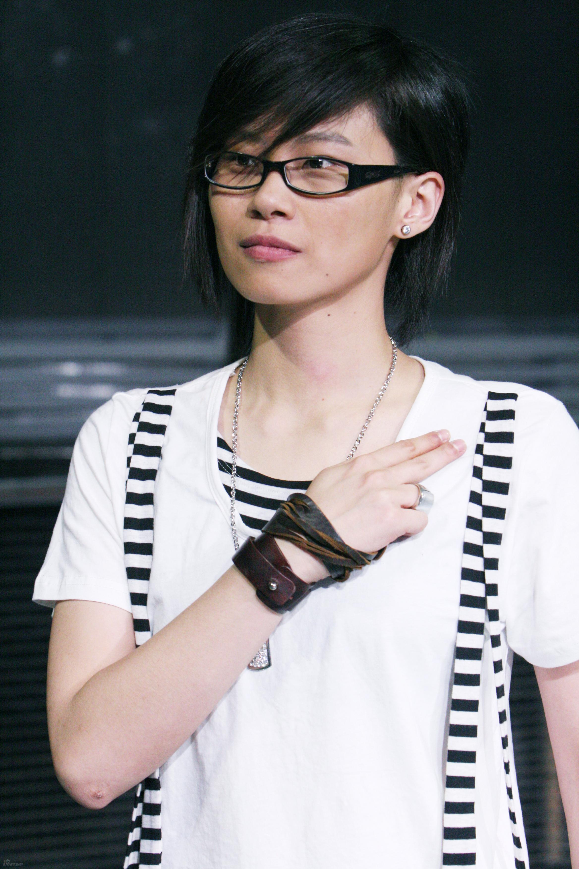 资料图片：绝对唱响女生12强-张湘怡_影音娱乐_新浪网