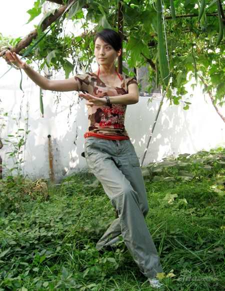 孙琳走进《广府太极传奇》与黄圣依苦练太极拳