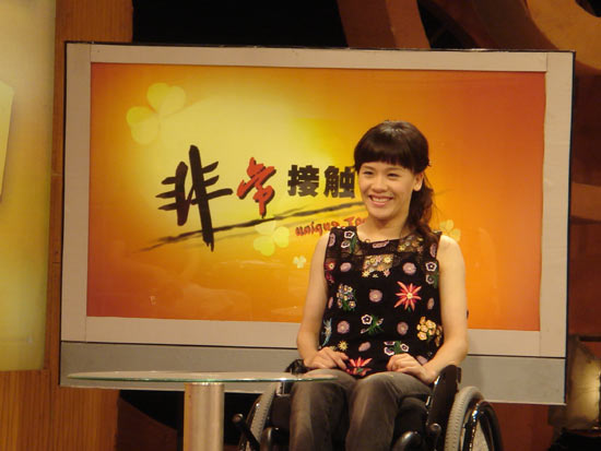 《非常接触》桑兰专访：我要靠自己站起来(图)