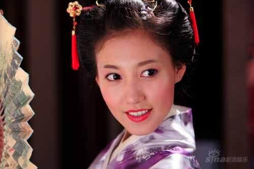 高露《五号特工组》中扮艺伎舞出一场战争(图)