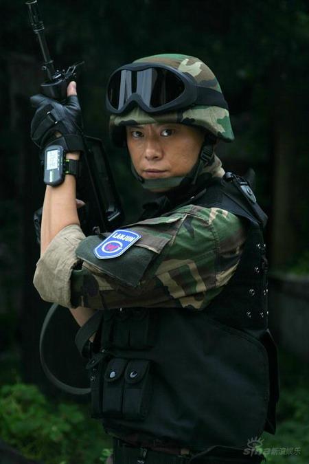 王斑《绝密押运》再穿制服演绎最帅武警(附图)