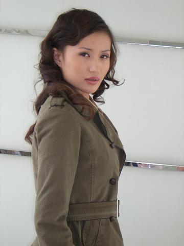 万美汐凭《芙蓉园》《永远的铭记》成人气新星