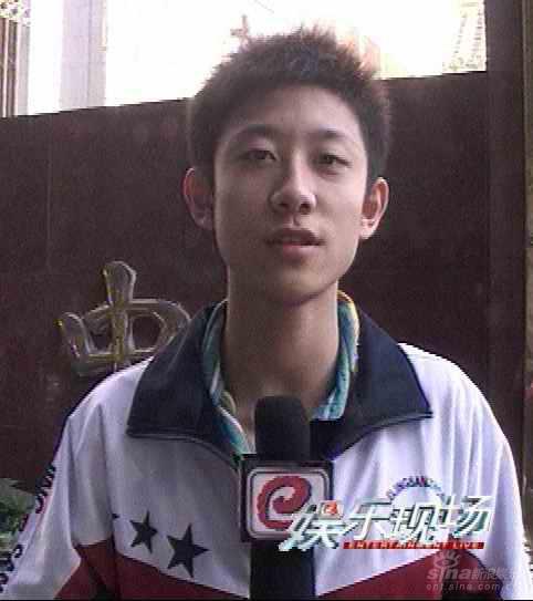 《娱乐现场》预告:《家有儿女》小演员们回校