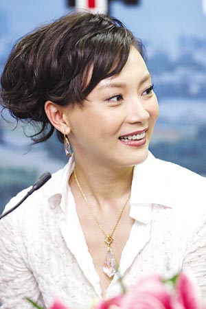 《食人鱼事件》开播“小青衣”陈数再演女警