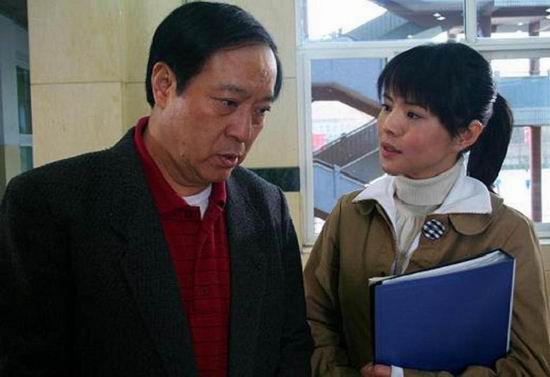 《网络年代》罗珊珊与李羚的跨时代比拼(图)