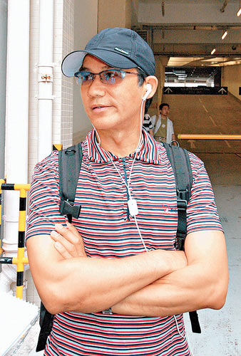 贾晓晨享用李子雄财产 关心妍玩游戏投入咬抹布