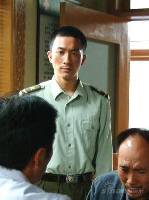 《今生欠你一个拥抱》张铎富大龙的战友情(图