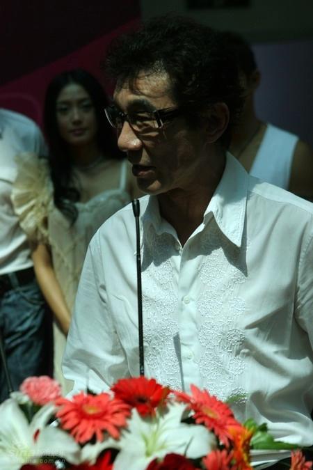 《舞动奇迹》评委不公谢娜道歉网友包容(图)